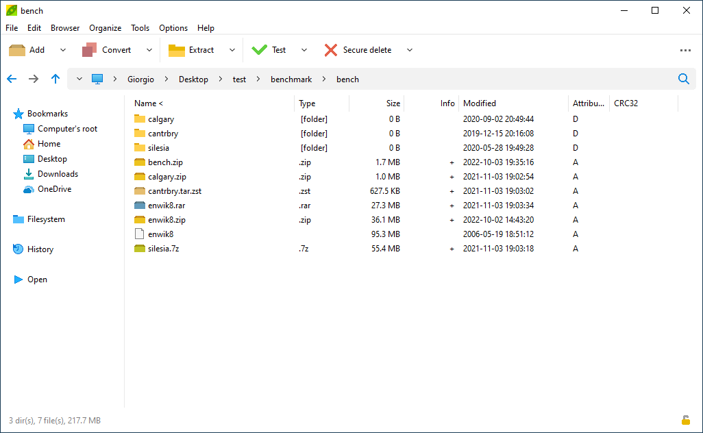 PeaZip 中显示的 ZIP、RAR 和 7z 压缩包